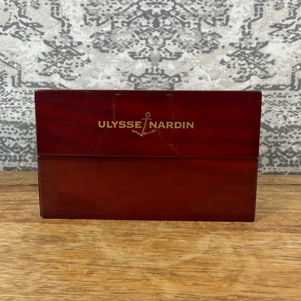 Ulysse Nardin Dark Wood Wooden Watch Box Display Jewelry Keep - Excellent Shape!